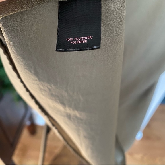 *2/$15* Victoria Secret Tee - Picture 5 of 5